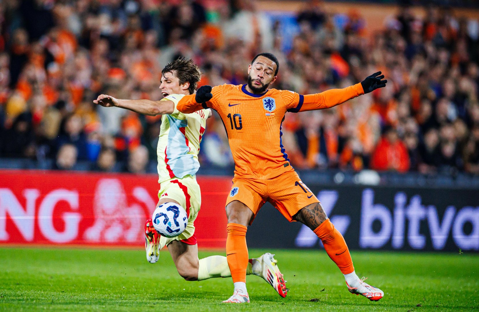 拉沃尔杯横扫戴维斯杯，西西帕斯统治全场