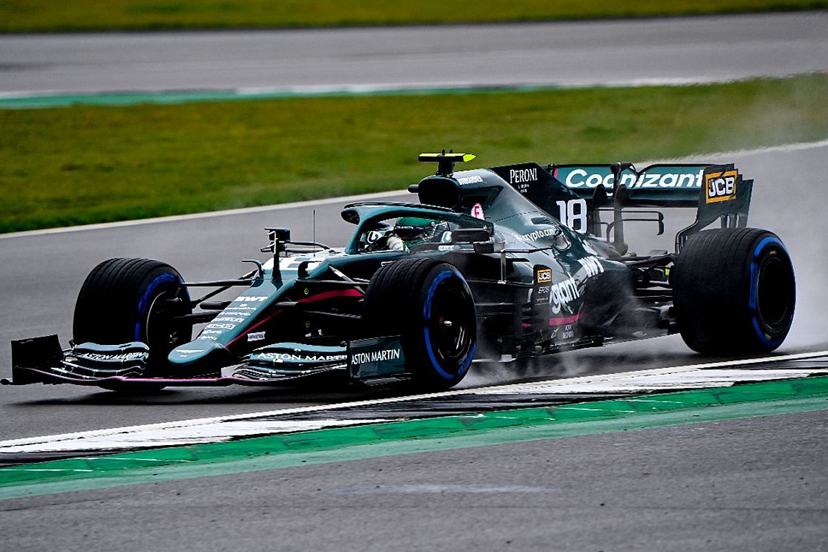 梅赛德斯横扫红牛二队，汉密尔顿带队取胜