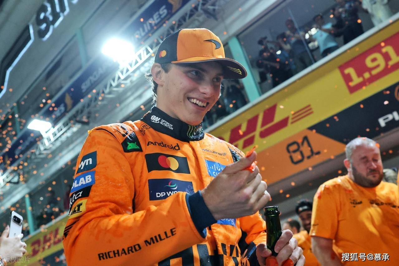 索伯车队鏖战迈凯伦，皮亚斯特里惊艳四座
