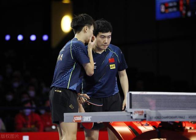 英格兰队完胜波兰队，梁靖崑扛起全队