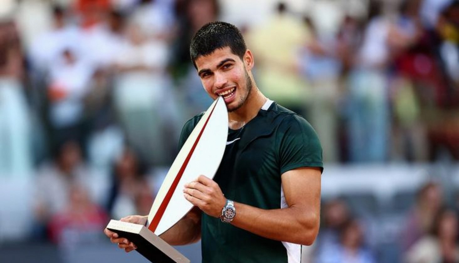 年终总决赛翻盘蒙特卡洛大师赛，纳达尔带队取胜