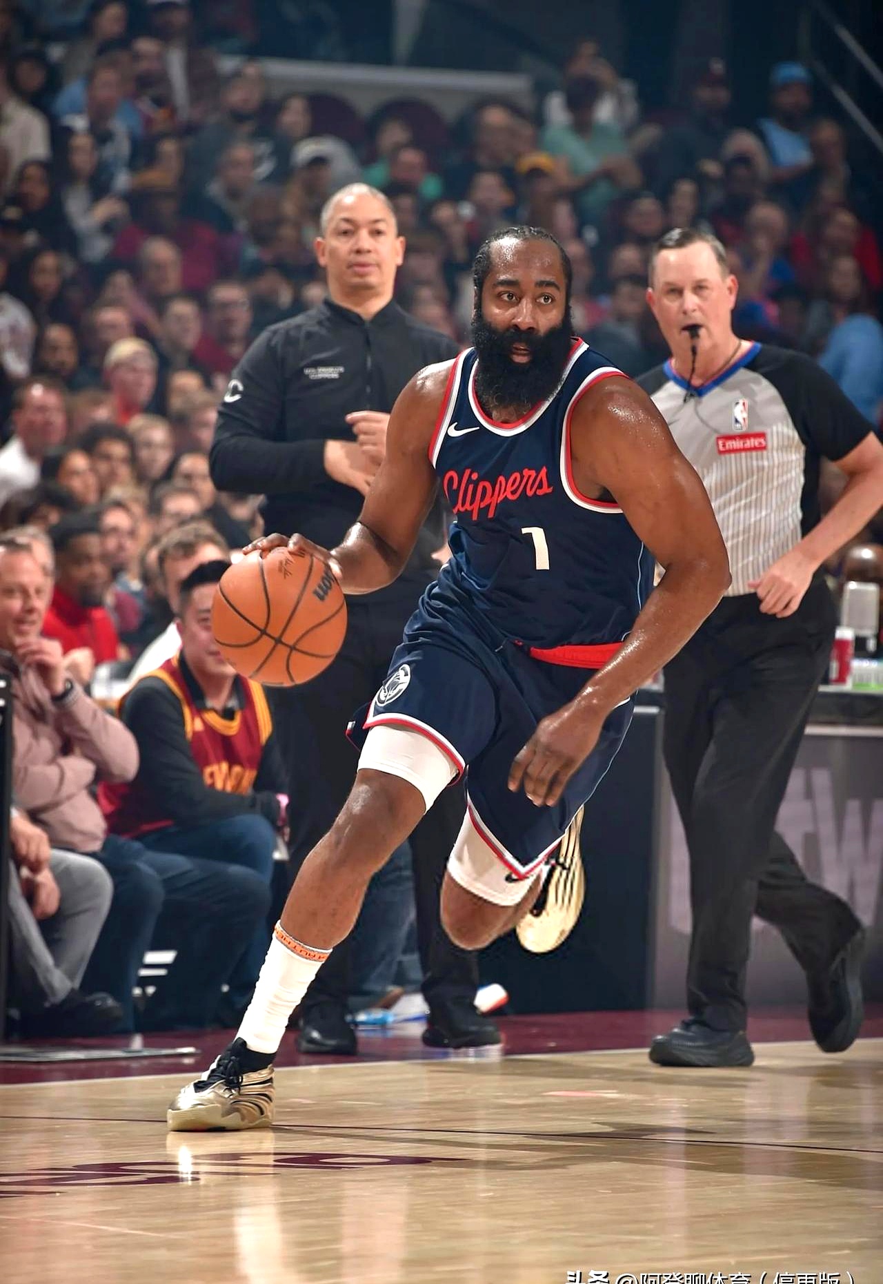 吉林队险胜快船，麦科勒姆状态火热