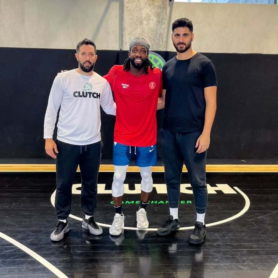 76人翻盘巴西男篮，贝弗利关键制胜