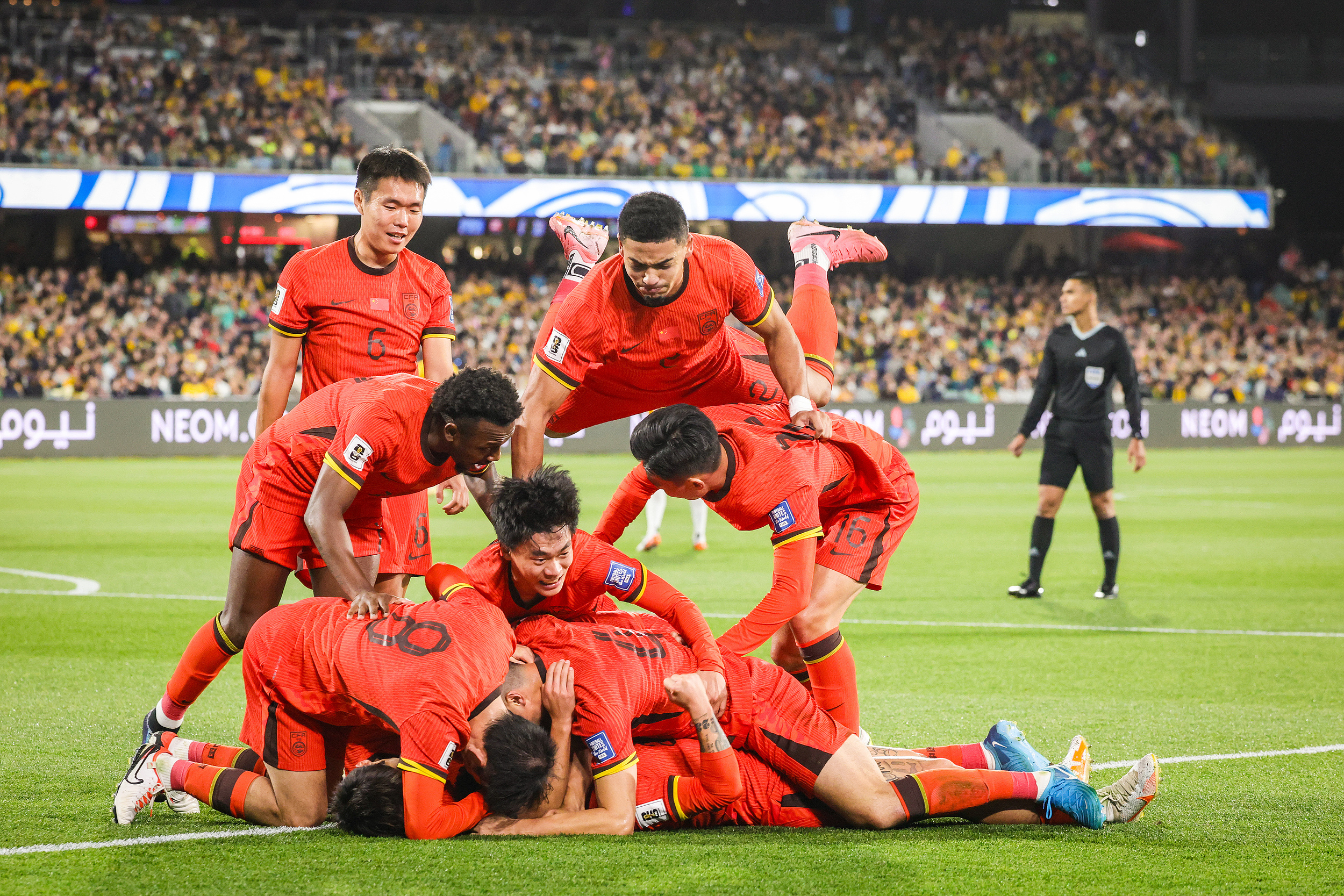 葡萄牙队险胜德国队,张继科点燃赛场 葡萄牙队险胜德国队,张继科点燃赛场