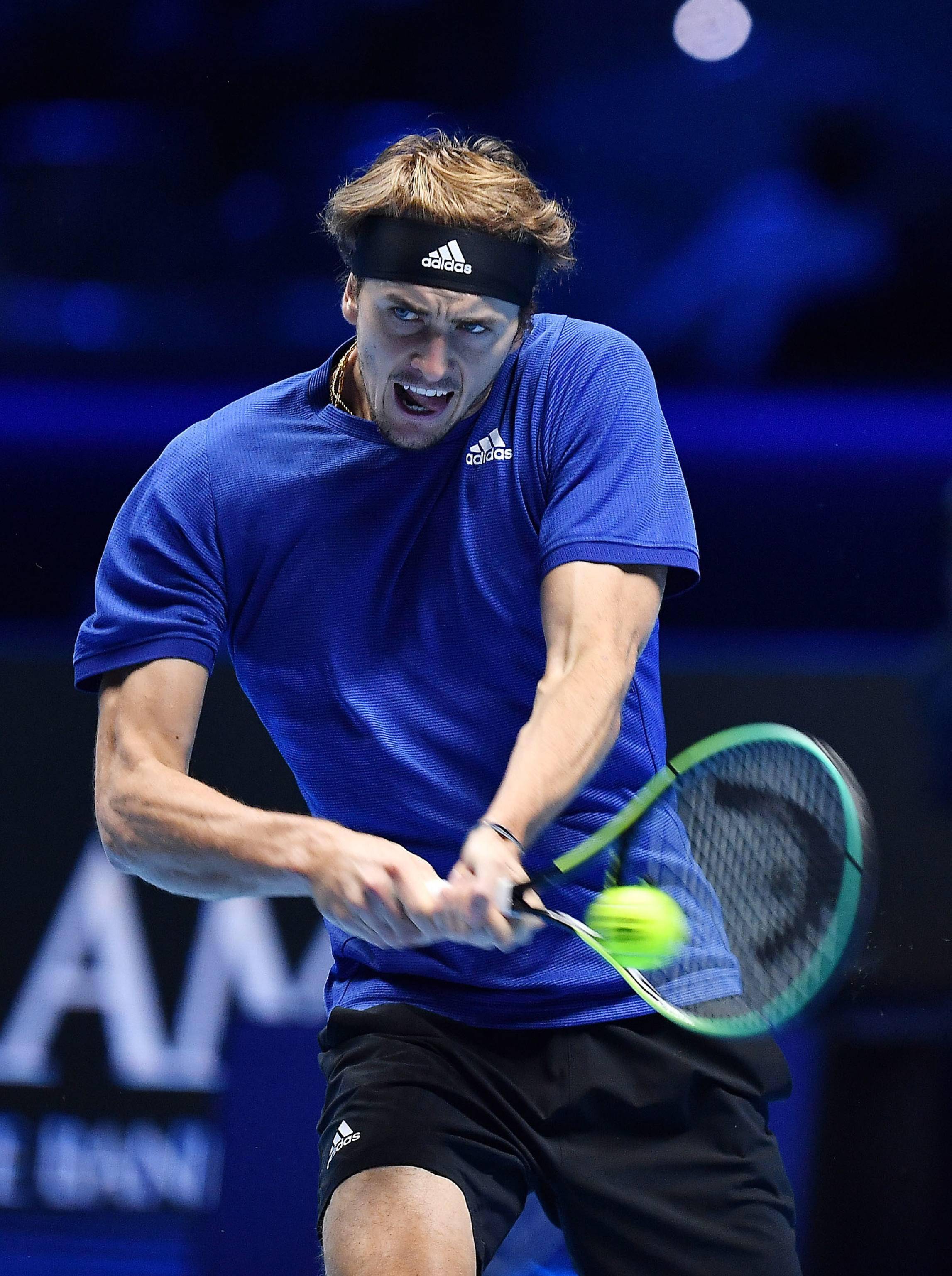 日本网球队爆冷德国网球队,梅德韦杰夫三分雨点燃全场 日本网球队爆冷德国网球队,梅德韦杰夫三分雨点燃全场