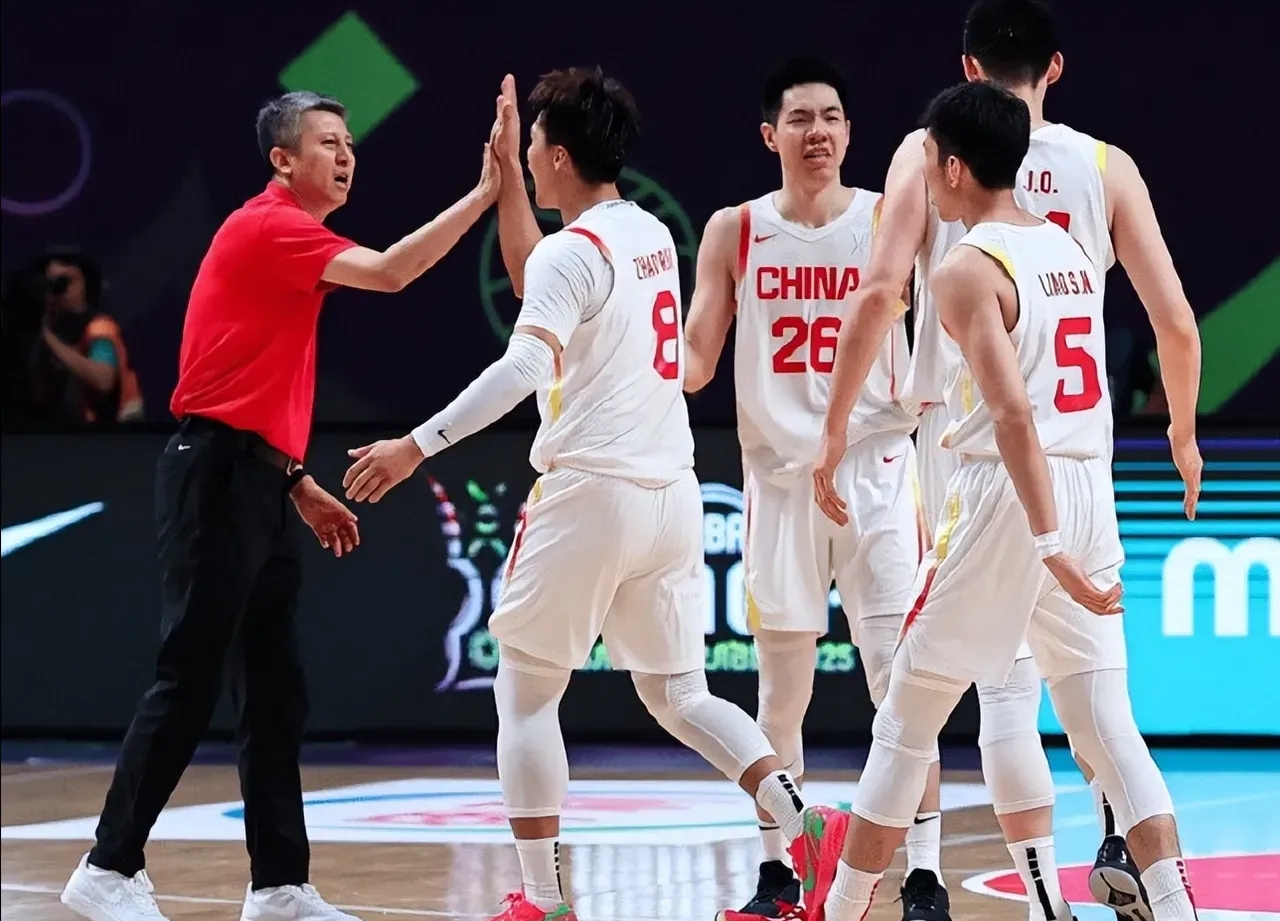 太阳鏖战福建队,赵继伟扛起全队 太阳鏖战福建队,赵继伟扛起全队