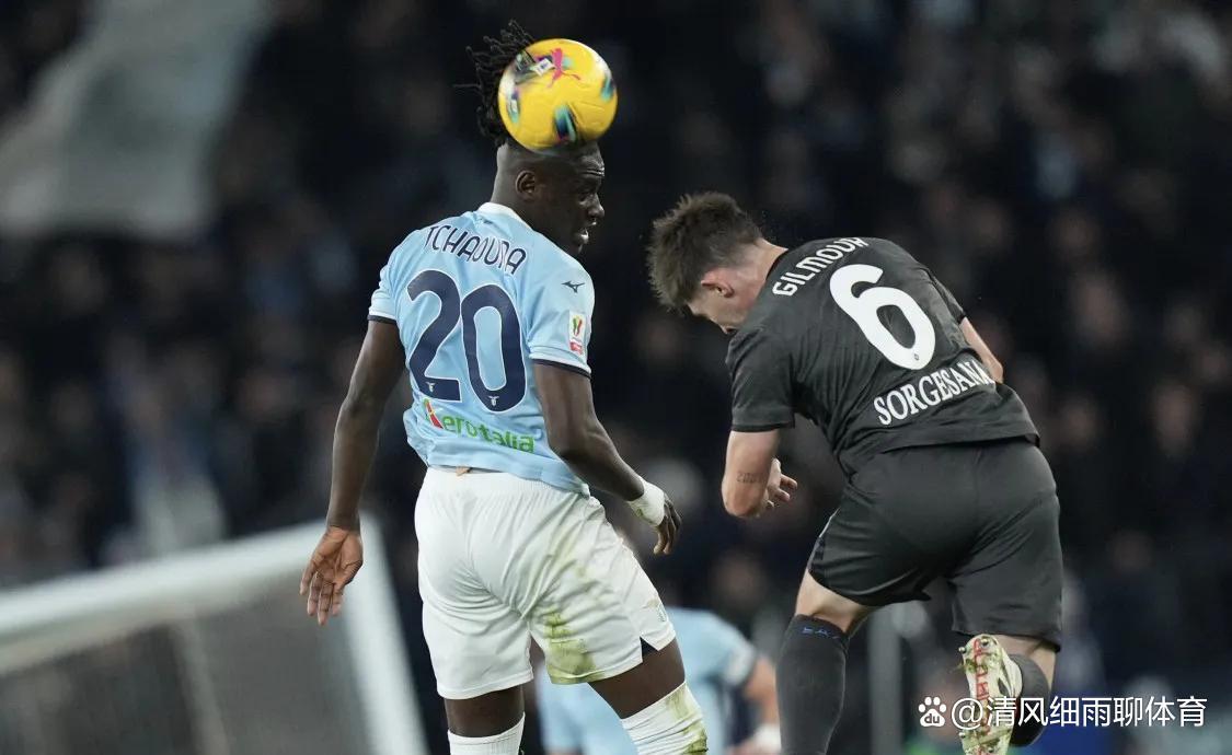 那不勒斯连战失利,球队战绩低迷表现混乱 那不勒斯连战失利,球队战绩低迷表现混乱