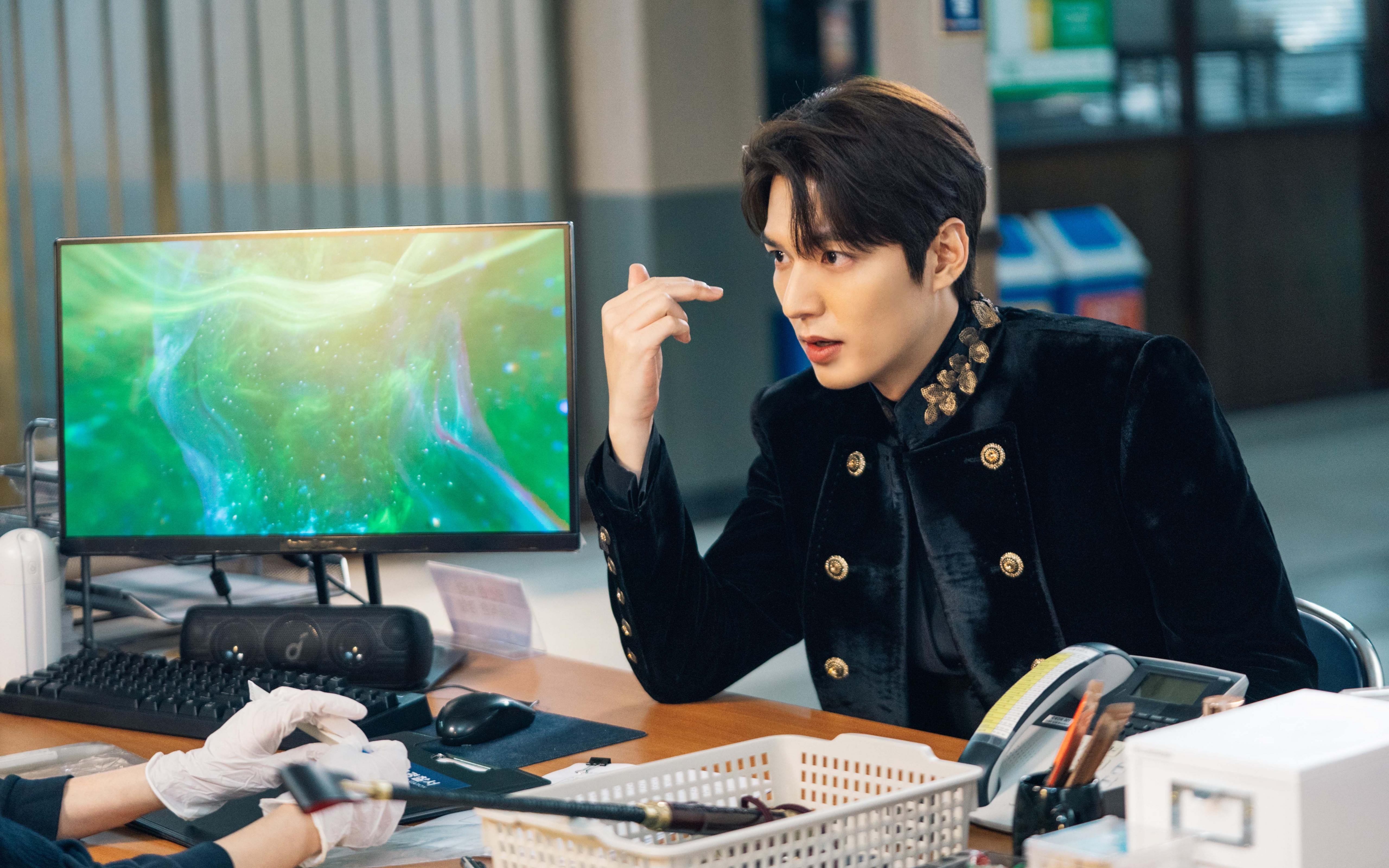 魔术对阵国王，文班亚马的完美之夜，重新定义篮球未来