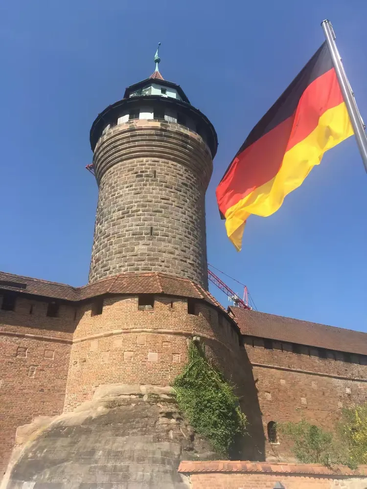 法兰克福客场战胜纽伦堡，豪取连胜