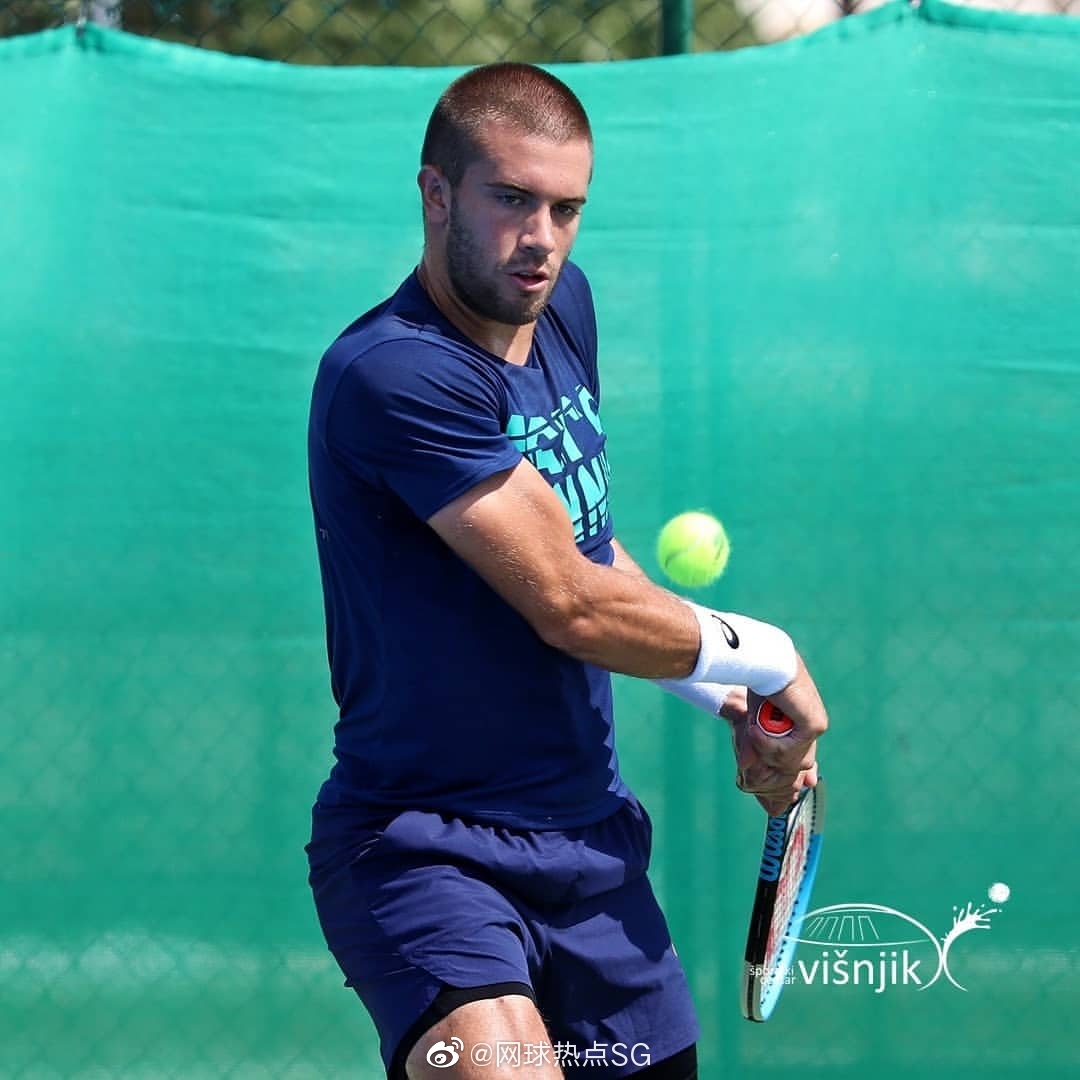 灰熊名宿回归成为新助理教练,重返球场打造新气象 灰熊名宿回归成为新助理教练,重返球场打造新气象