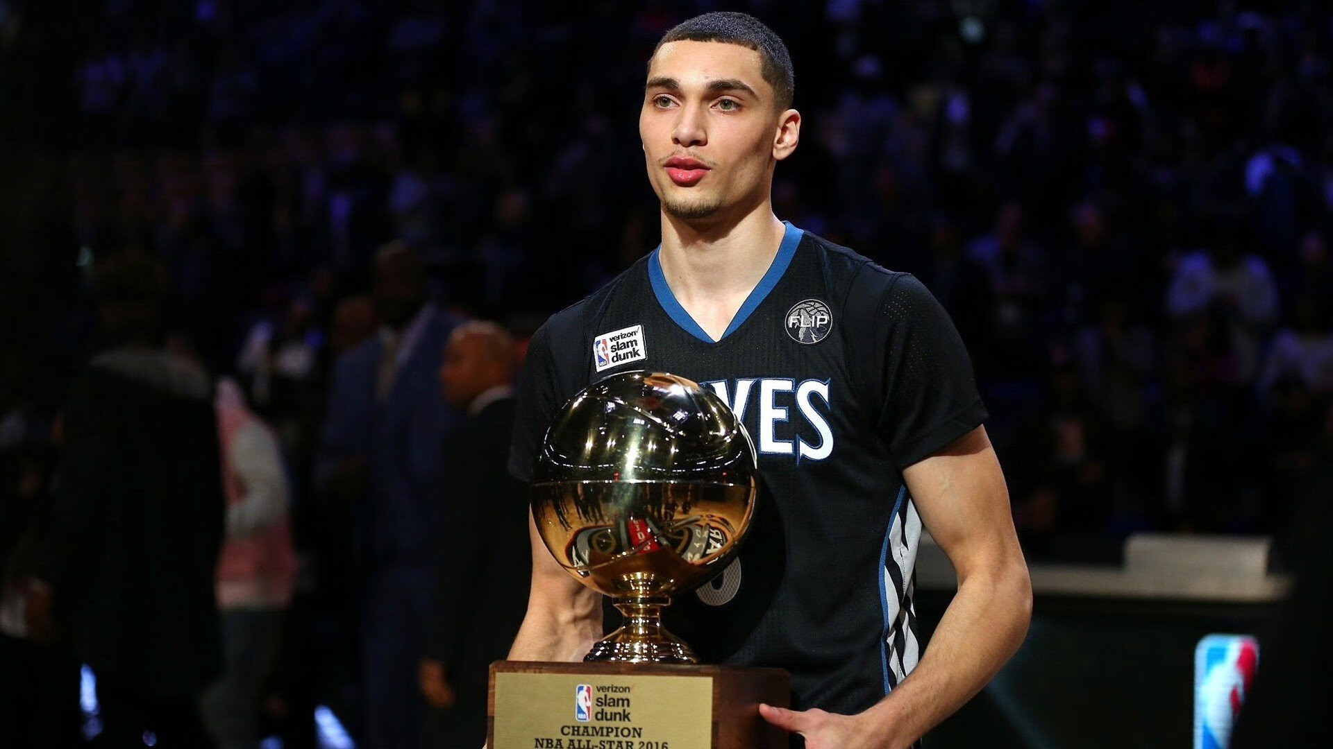 勇士收割爵士，文班亚马成为关键先生