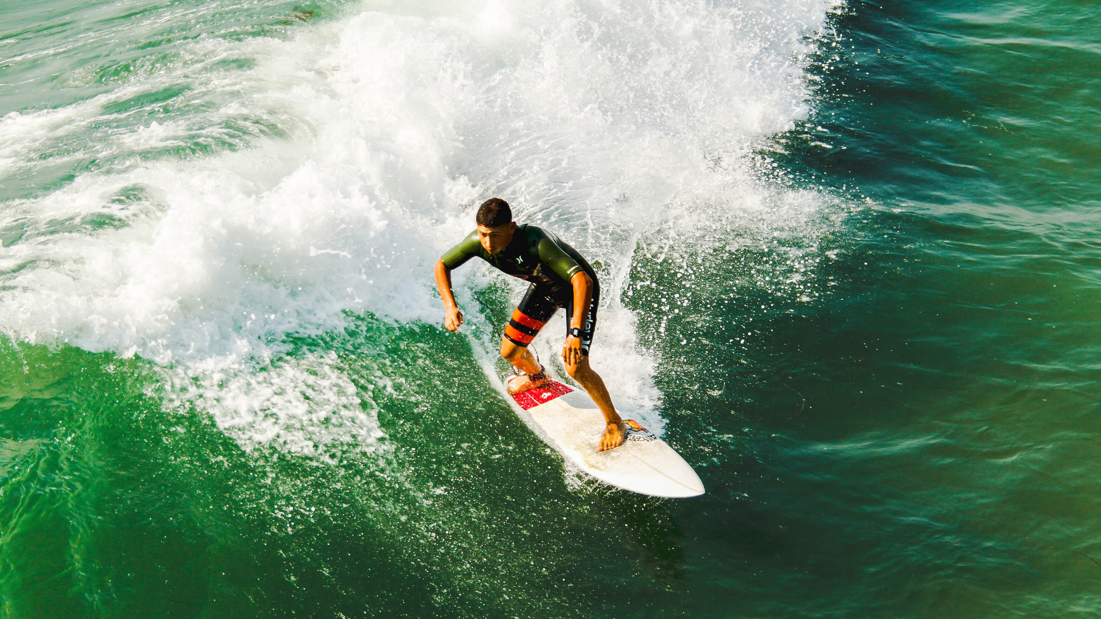 恩比德关键先生本色尽显，雄鹿单节狂潮击溃步行者